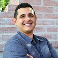 Daniel M Curiel