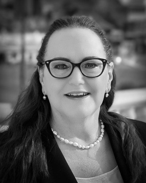 Ruth Faulkner